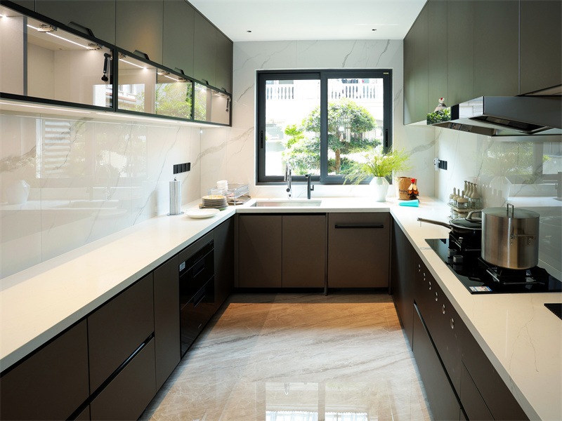 6一楼厨房1 墙面 依诺岩板【北极冰白】；地面 依诺岩板【希腊灰】.jpg