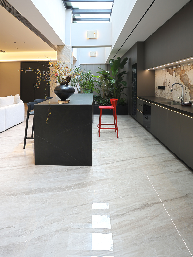 1762740346920207.jpg 4富一楼阳光吧台1 地面 依诺岩板【希腊灰】、水吧背板 依诺岩板【潘多拉】.jpg